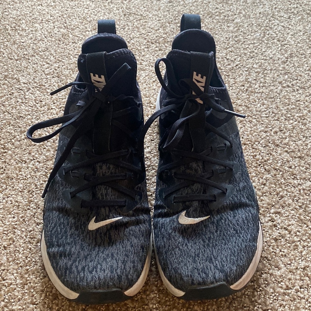 Nike tennis shoes
